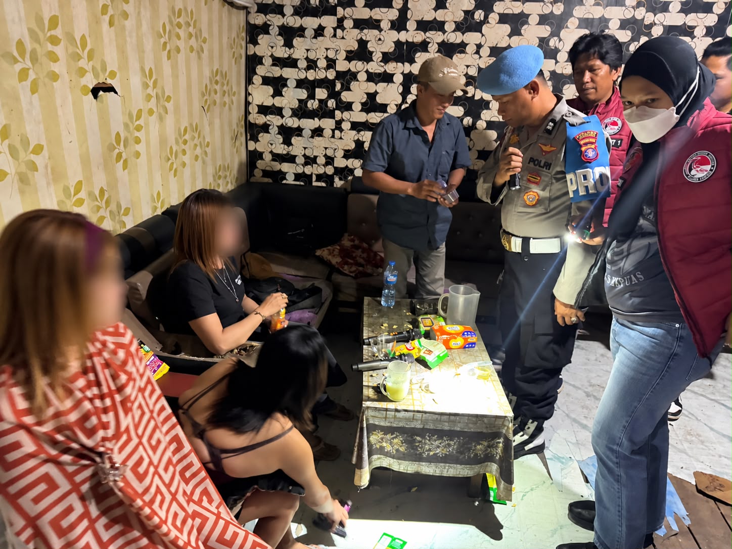 Satresnakoba Polres Kapuas Laksanakan Giat Pemberantasan Kampug Narkoba dan Tempat Hiburan